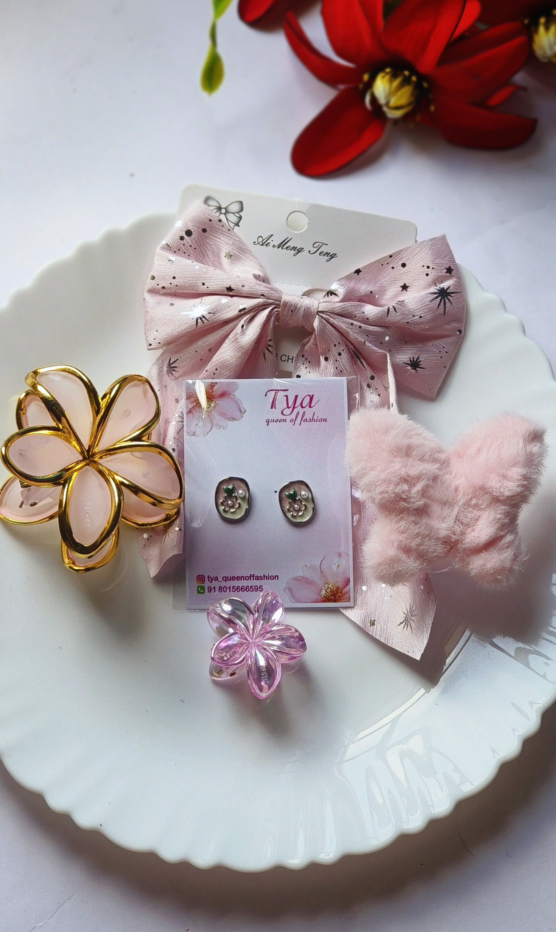 Light pink hamper