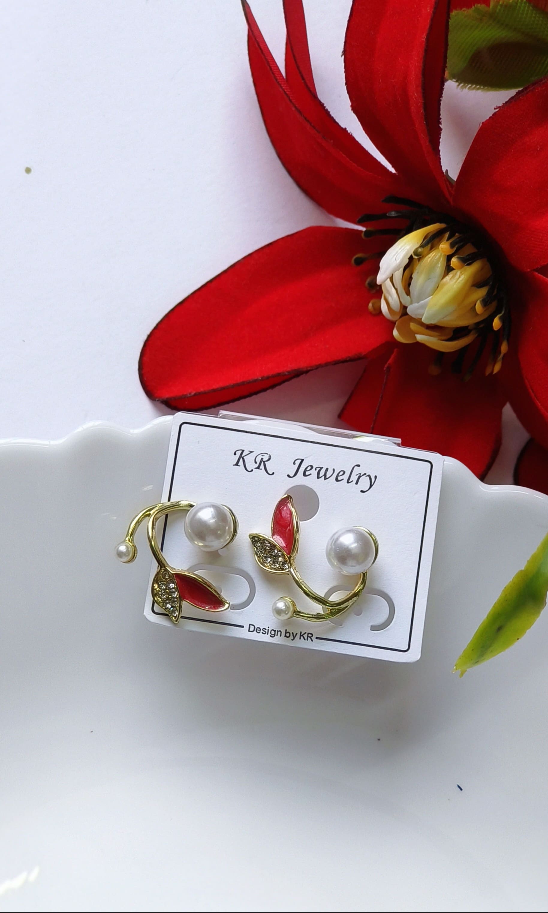 Fancy tulip earring