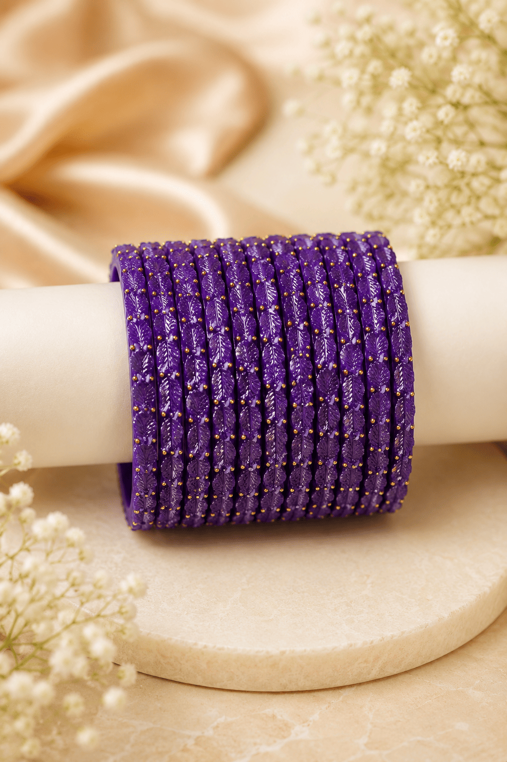 Leaf pattern bangles
