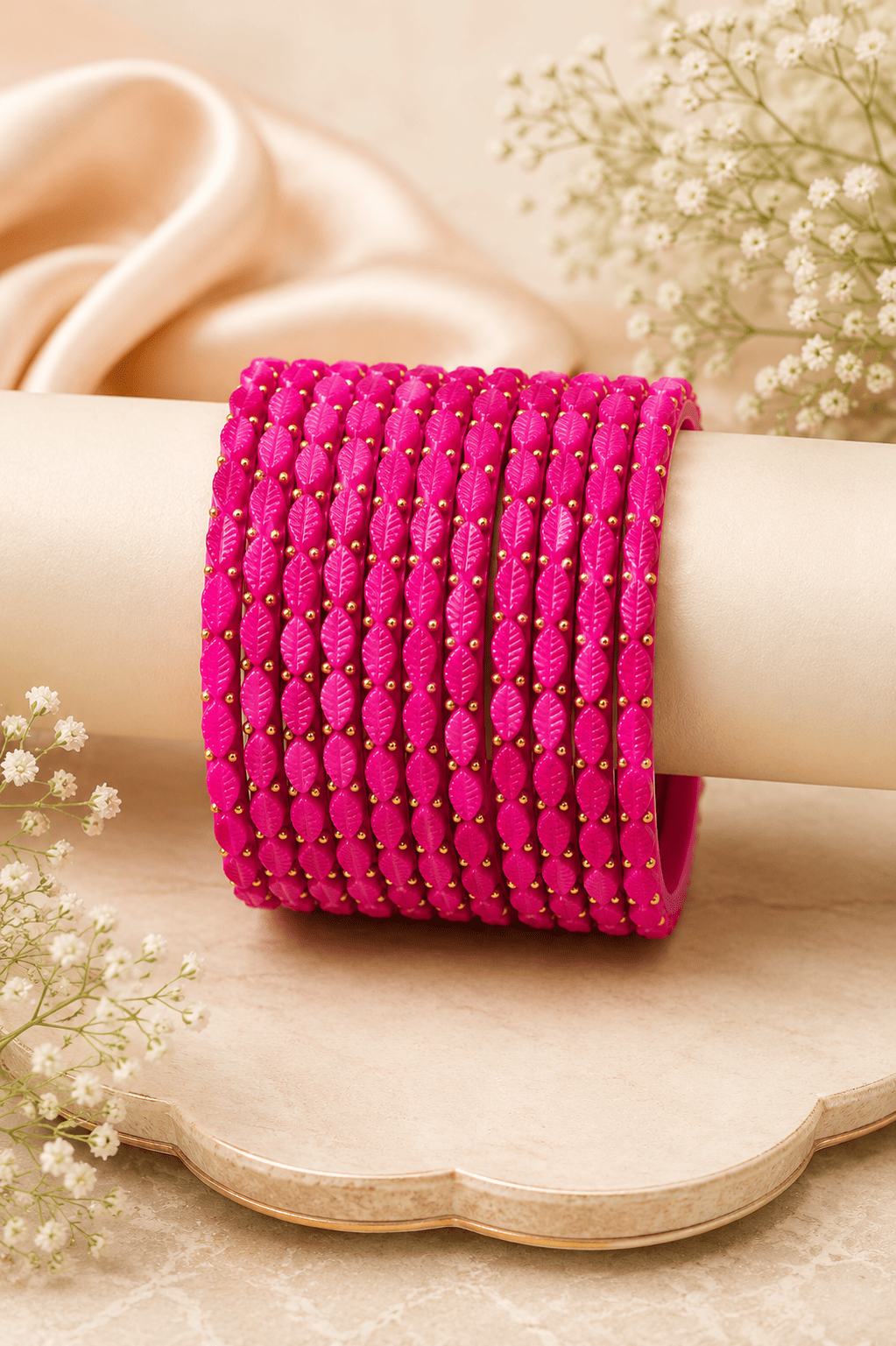 Leaf pattern bangles